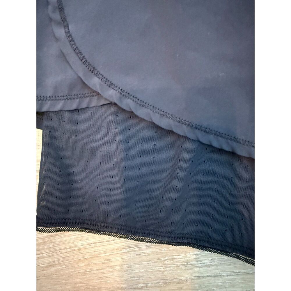Lululemon Black Running Shorts Size 6 - Picture 6 of 8